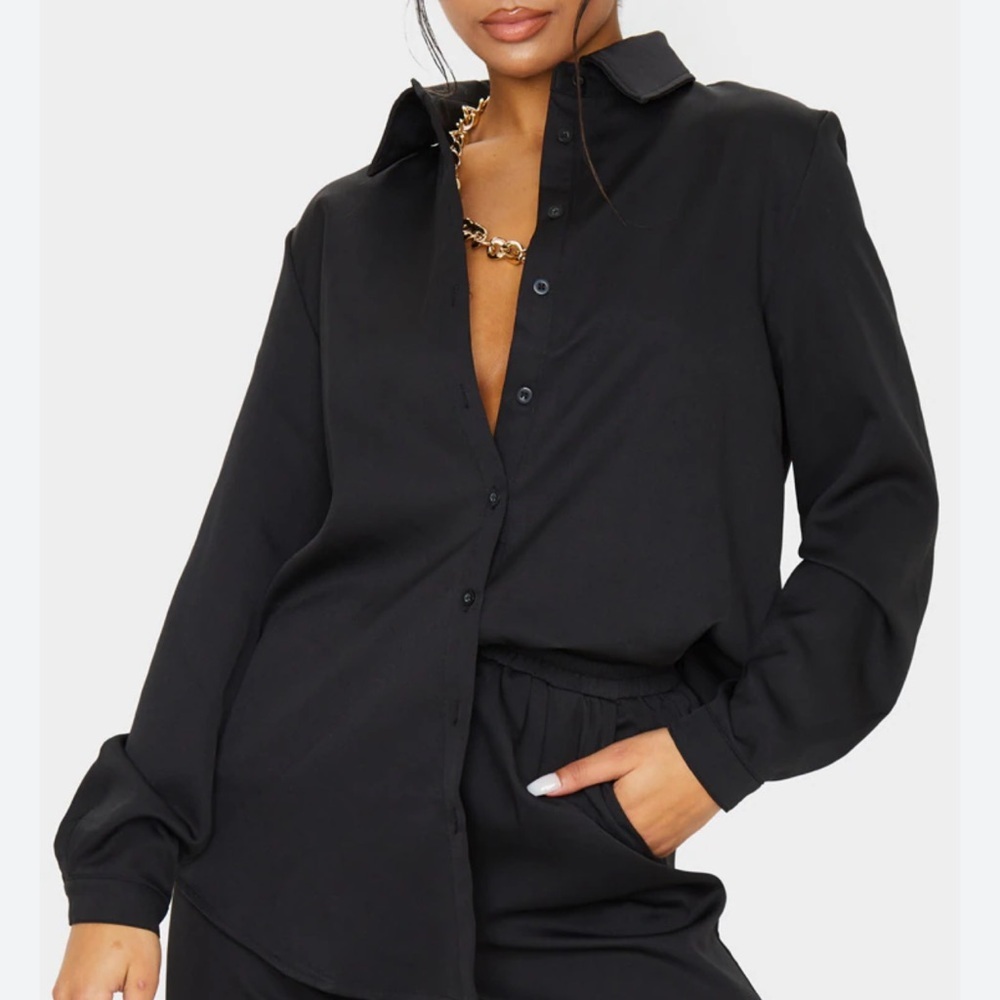 PrettyLittleThing Black Oversized Button Down Dress Shirt Size US 2